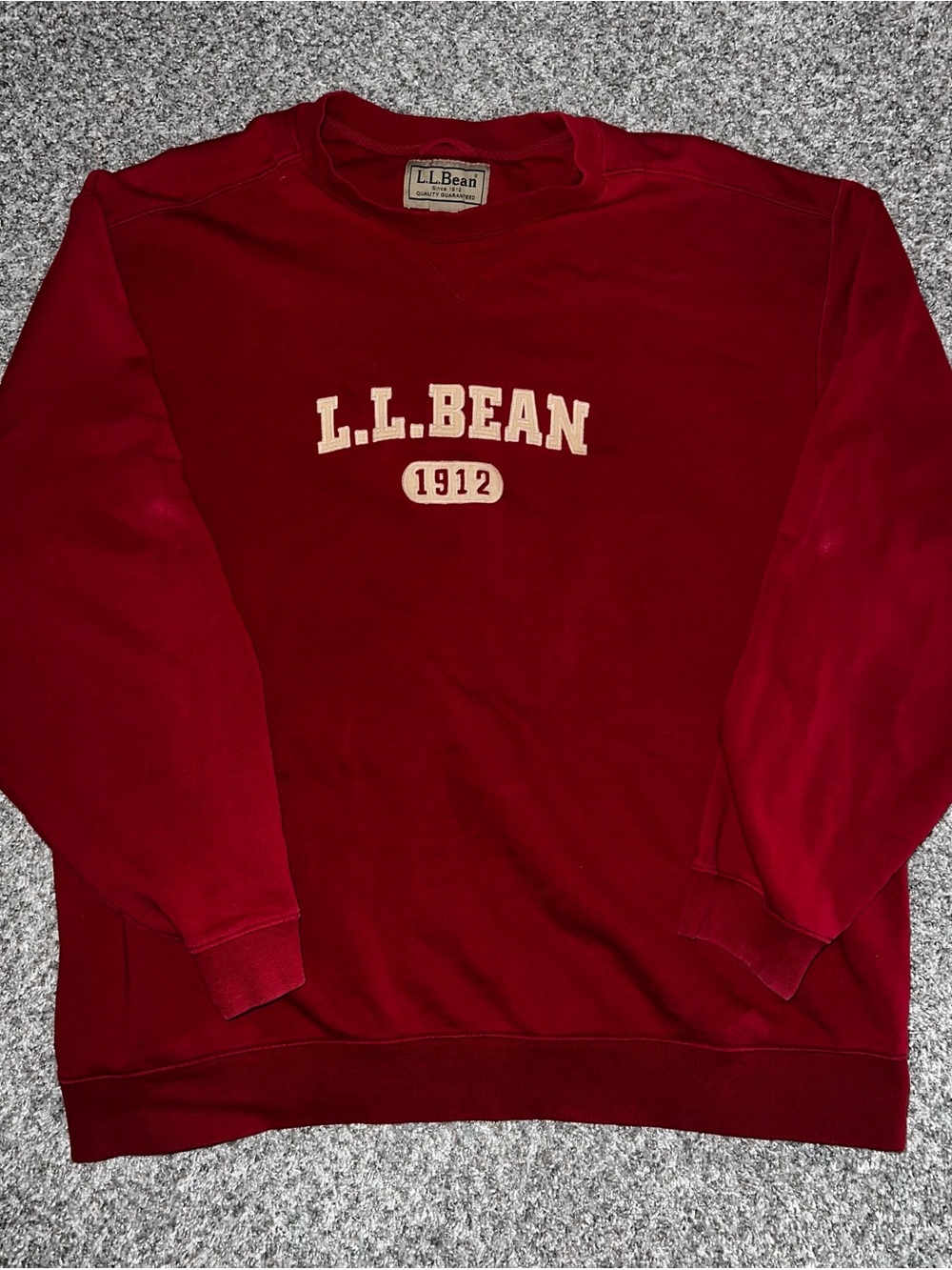 Vintage L.L. Bean Men's Crewneck Sweatshirt - Red